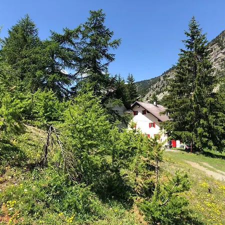 Rifugio La Capanna Hostel *